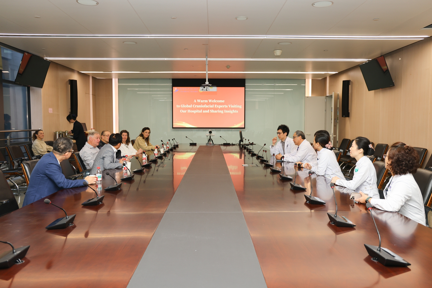 20251031-QING782-4.jpg 20251031-QING782-4.jpg